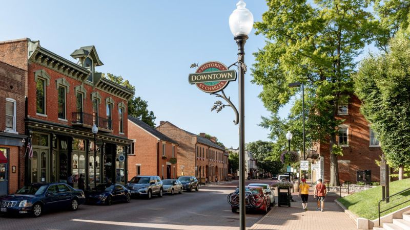 Main street in Downtown St Charles