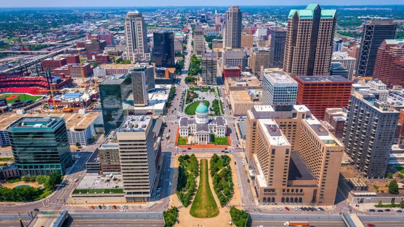 View of the Old Courthouse in Downtown St. Louis