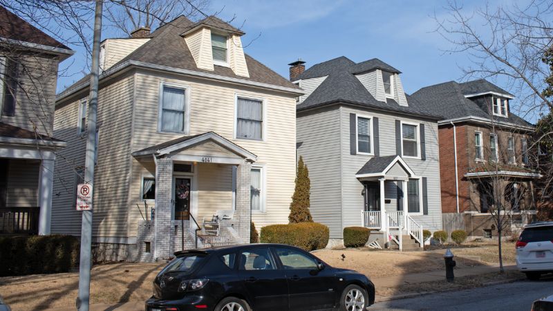 Cape Cod-style homes in Tower Grove South